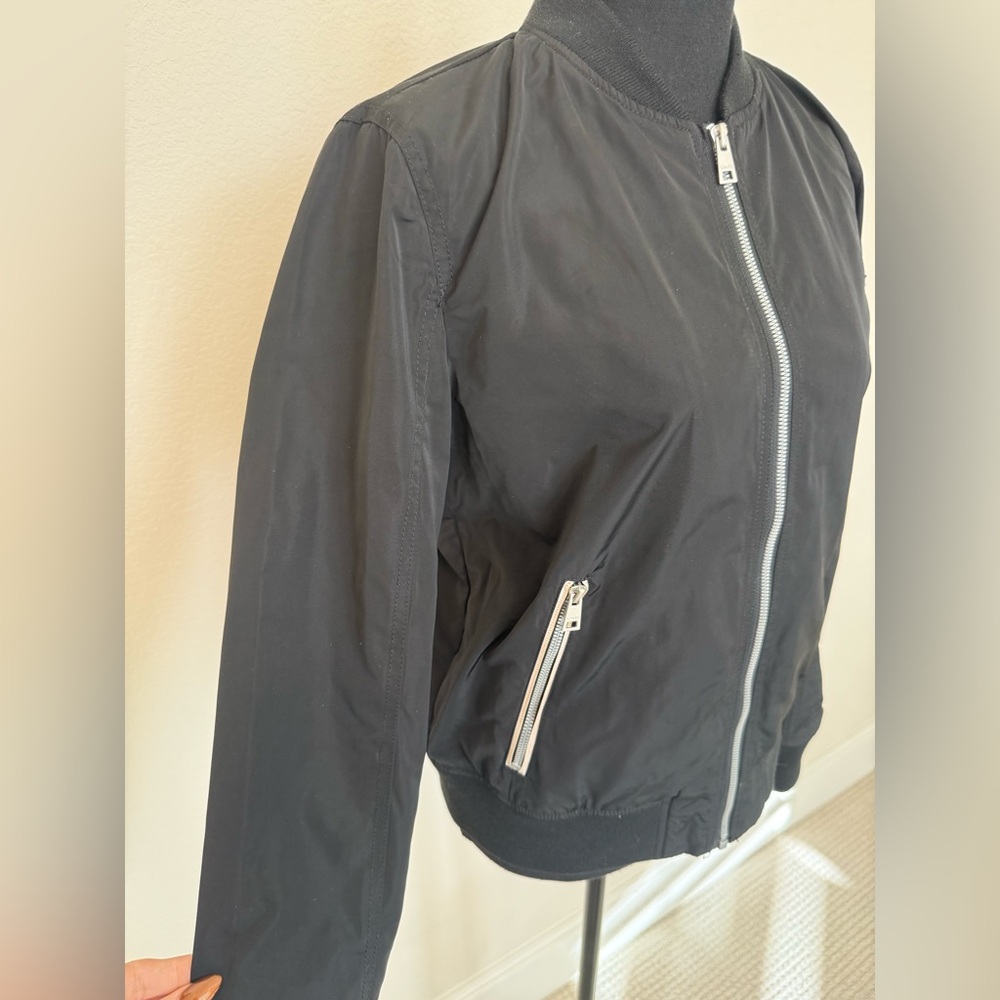 Levi’s Black Bomber Jacket | Size M | Zip Front Flight Jacket - Picture 2 of 8